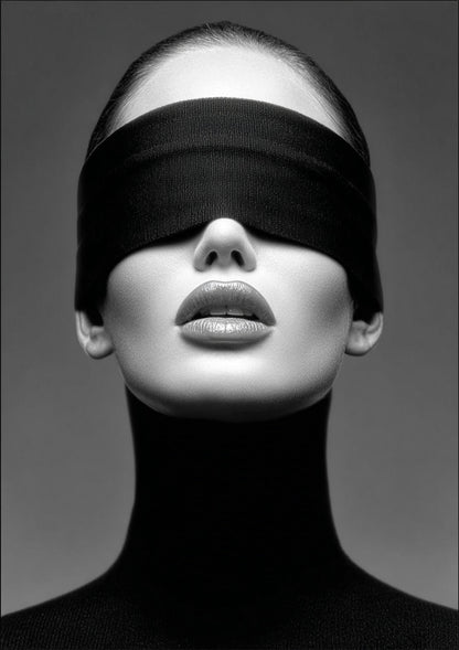 Obsidian Glance