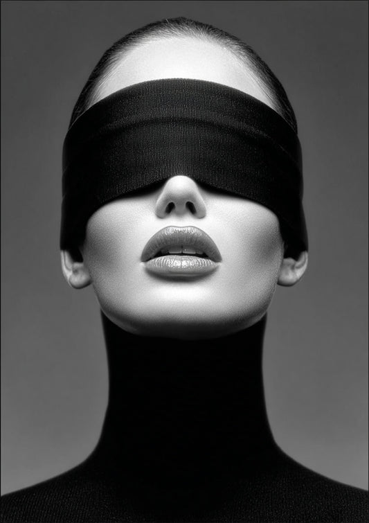 Obsidian Glance